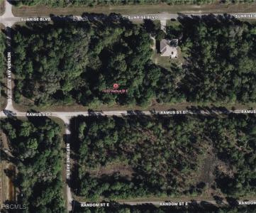 1237 Ramus Street E, Lehigh Acres, Floride 33974, États-Unis