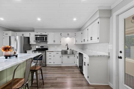 327 MAIN Street, OCONTO, Wisconsin 54153, Amerika Birleşik Devletleri