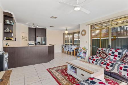 42A Langford Terrace, Salisbury North, SA 5108, Austrália