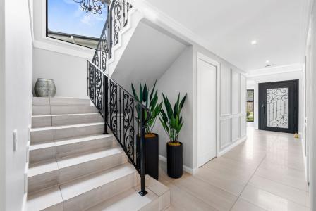 7 County Close, Carnes Hill, NSW 2171, Australia