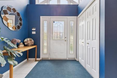 8  Rue du Cormoran, Gatineau (Hull), Québec J9A 2V2, Canada