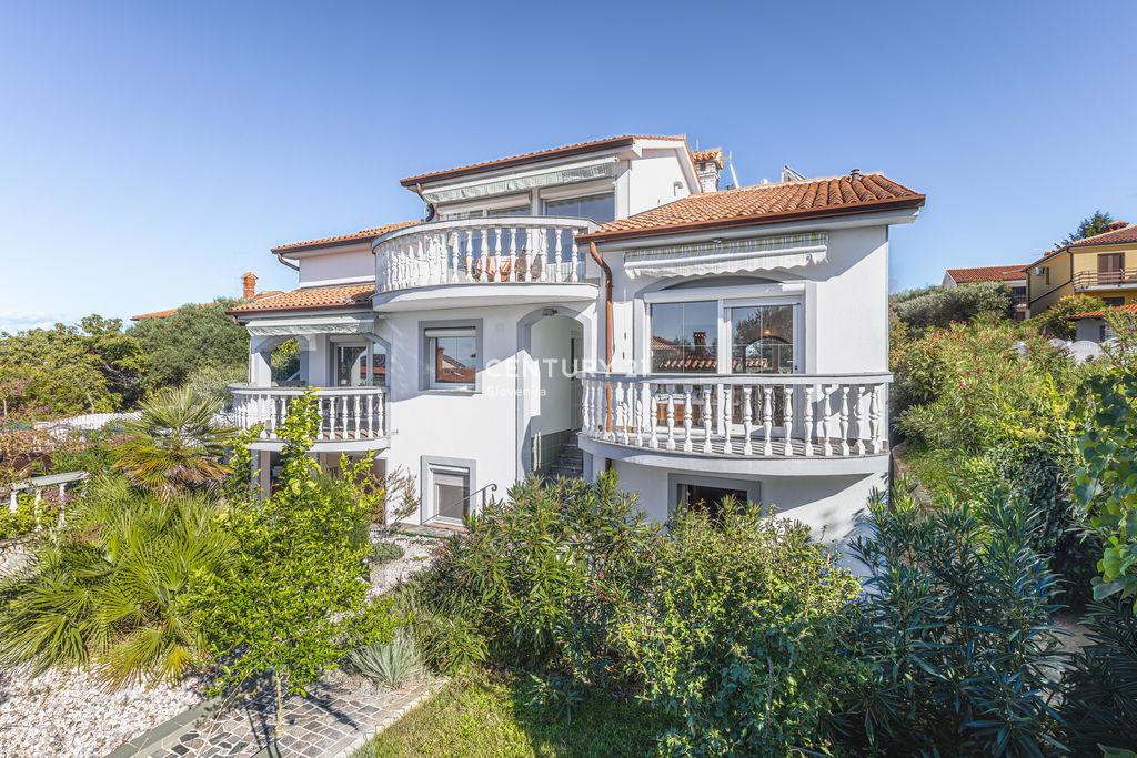 Prade - cesta X, Koper, Obalno - Kraška 6000, 	Eslovenia