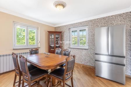 Prade - cesta X, Koper, Obalno - Kraška 6000, 	Eslovenia