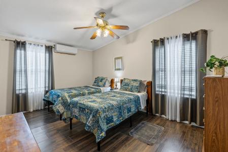 3721 FM 1568, Campbell, Texas 75422, USA