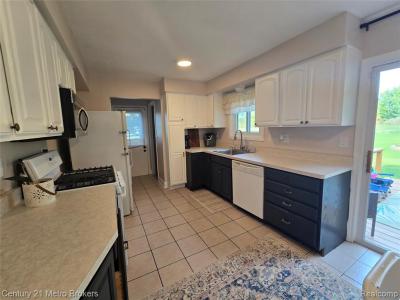 12184 Hill Road, Riley, Michigan 48041