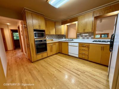 2221 Pinehurst, Midland, Michigan 48640, États-Unis