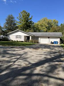 1056 W Center, Essexville, Мичиган 48732, Соединенные Штаты