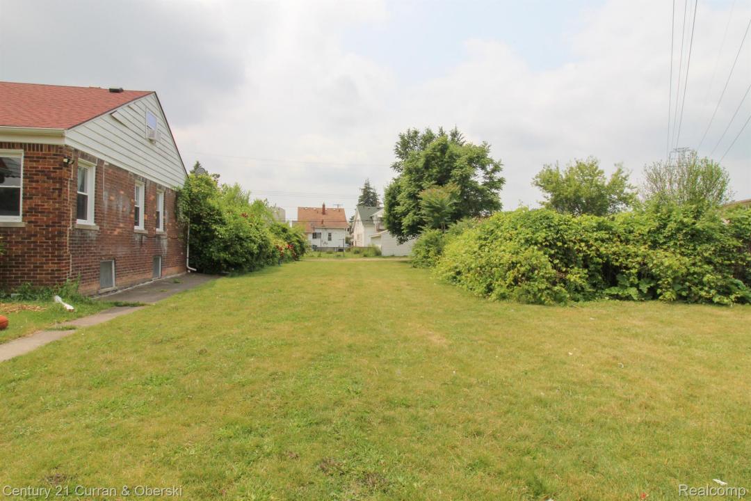 5861 Bingham Street, Dearborn, Michigan 48126, Estados Unidos