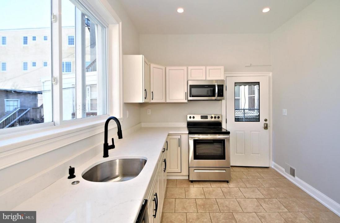 241 Bridge St #apt A, PHOENIXVILLE, Pennsylvania 19460, USA