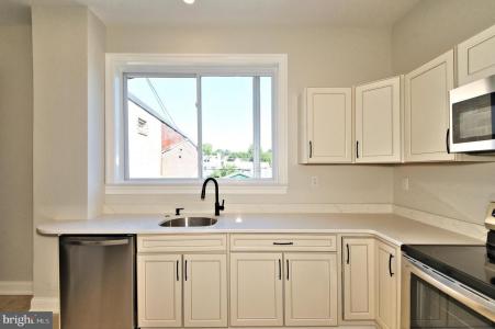 241 Bridge St #apt A, PHOENIXVILLE, Pennsylvania 19460, USA