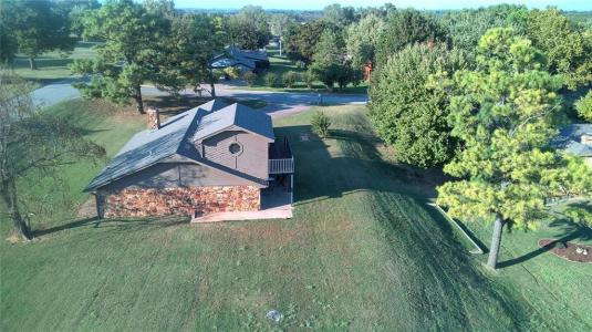 1805 Todd Estate Drive, Chickasha, Oklahoma 73018, USA