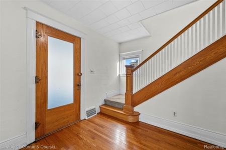 902 S Washington Avenue, Royal Oak, מישיגן 48067, ארצות הברית של אמריקה 