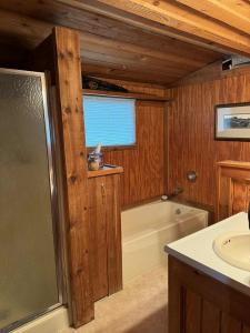 142 N Worcester Street, Spring Green, Wisconsin 53588, USA