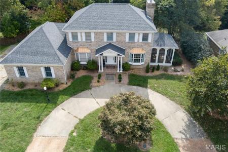 124 Forest Grove Drive, Glen Carbon, Illinois 62034