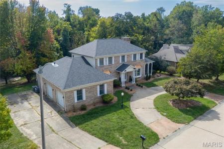 124 Forest Grove Drive, Glen Carbon, Illinois 62034