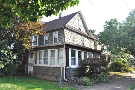 240 E 5th Street, Bloomsburg, פנסילבניה 17815, ארצות הברית של אמריקה