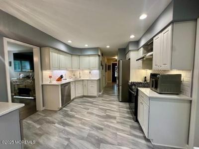 17 Bristlecone Drive, Howell, New Jersey 07731, États-Unis