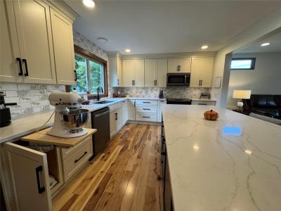 4064 45th Street, Des Moines, Iowa 50310, USA