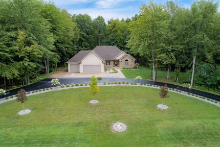 2262 N Rolling Ridge, Midland, Michigan 48642, USA