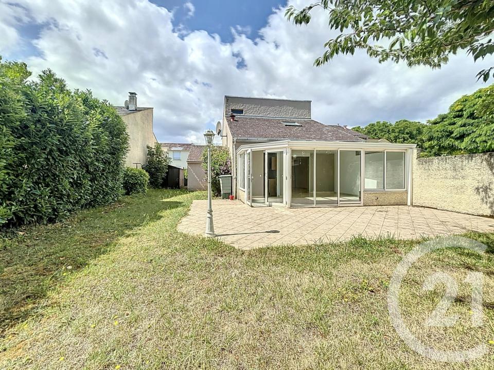 Combs La Ville, Isla De Francia 77380, Francia