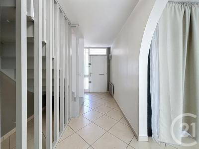 Combs La Ville, Isla De Francia 77380, Francia