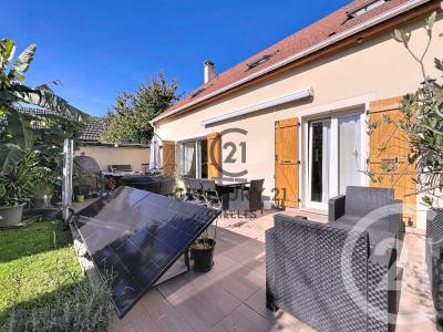 Chelles, Île-de-France 77500, France