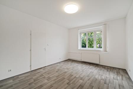 Úvalská, Praha, Území Hlavního Města Prahy 10000, Czech Republic