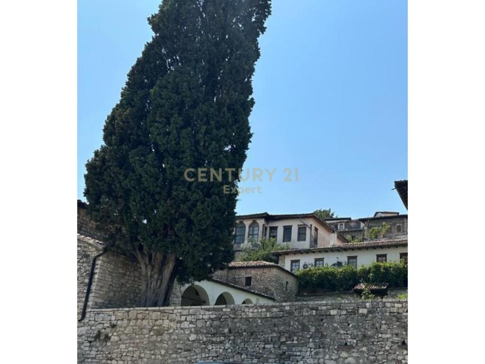 Periferia Berat, Berat, Albania