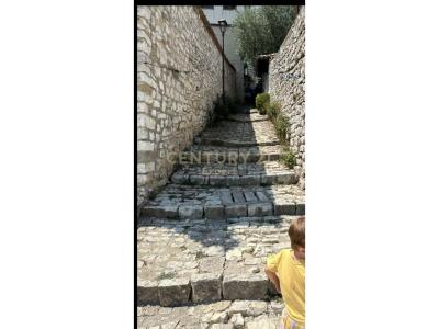 Periferia Berat, Berat, Albania