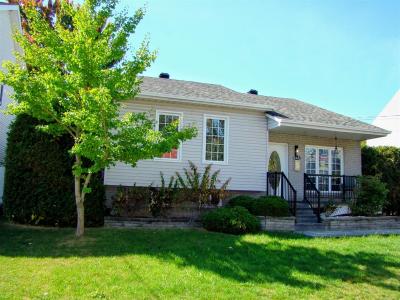 1236 43e Avenue, Laval (Fabreville), Quebec H7R 5A1, Canadá