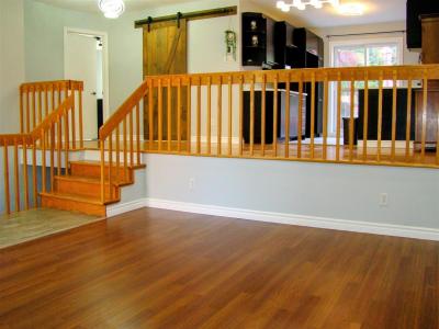 1236 43e Avenue, Laval (Fabreville), Quebec H7R 5A1, Canadá