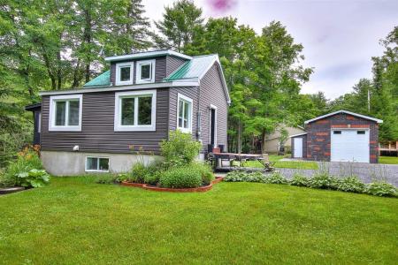 1902  Ch. Morrisson, Quebec J5M 1W7, Canada