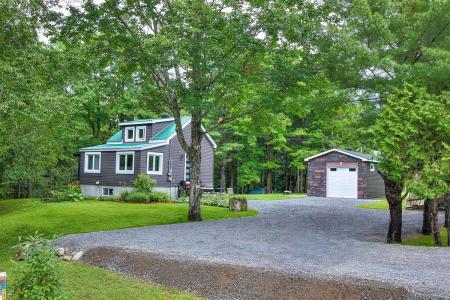 1902 Ch. Morrisson, קוויבק J5M 1W7, קנדה