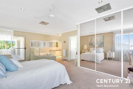 58 Stirling Crescent, High Wycombe, WA 6057, Australie
