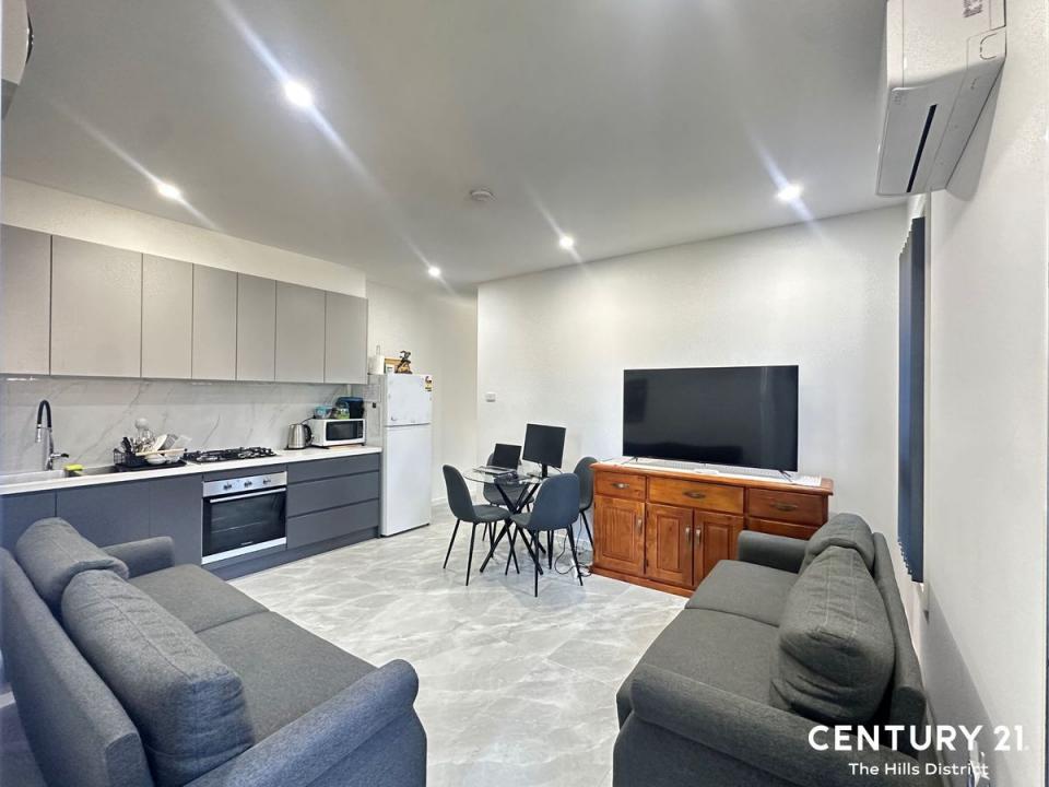 5A Ficus Place, Macquarie Fields, NSW 2564, Australia