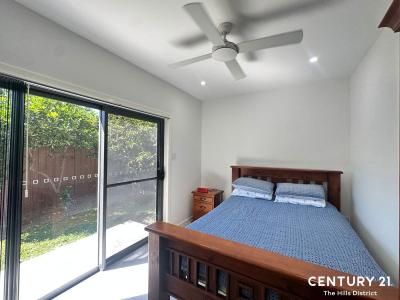 5A Ficus Place, Macquarie Fields, NSW 2564, Australia