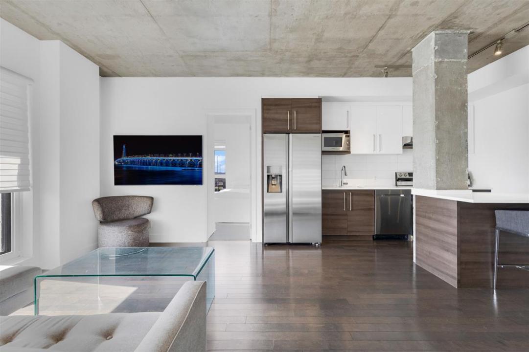 2335  Ch. Manella, Mont-Royal, ケベック H4P 0B3, カナダ