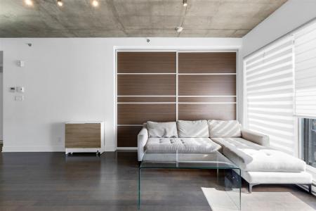 2335  Ch. Manella, Mont-Royal, ケベック H4P 0B3, カナダ