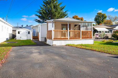 1680  Rue Principale, Granby, Québec J2J 0M6, Canada