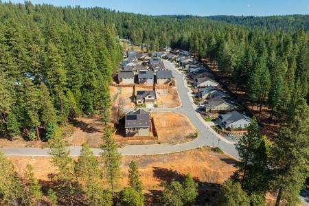 614 Cold Spring Court, Grass Valley, קליפורניה 95945, ארצות הברית של אמריקה 