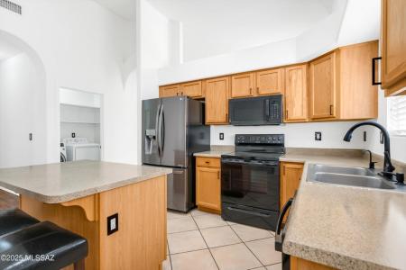 114 W Freddie Canyon Way, Oro Valley, אריזונה 85755, ארצות הברית של אמריקה