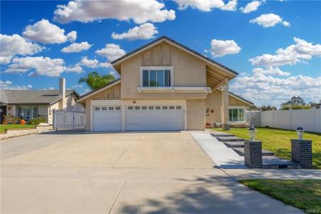 909 Nottingham Dr, Corona, California 92880, HOA KỲ