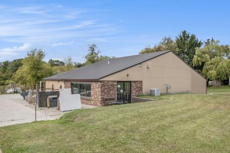 7887 Elm Avenue, Newaygo, Michigan 49337, USA