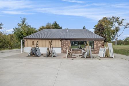 7887 Elm Avenue, Newaygo, Michigan 49337, Estados Unidos