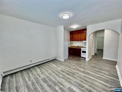 382-386 Highland , 104, Kearny, 紐澤西州 07032, 美國