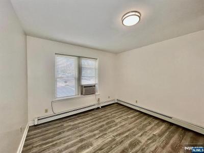 382-386 Highland , 104, Kearny, نيو جيرسي 07032, الولايات المتحدة