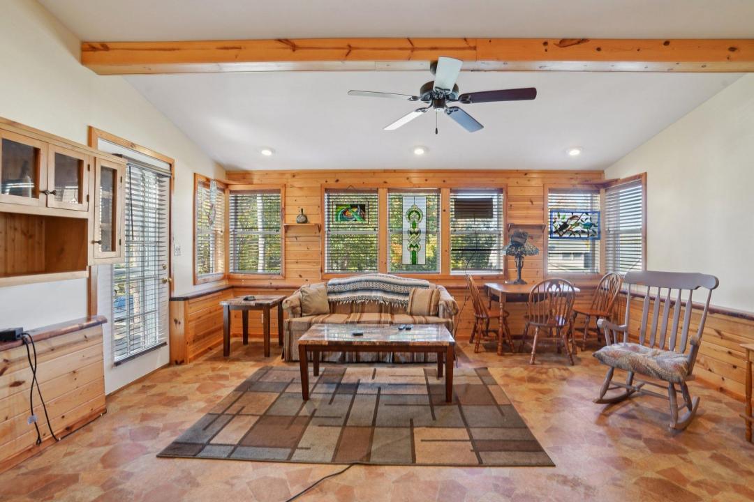 221 N Jefferson Street, Saint Croix Falls, Висконсин 54024, Соединенные Штаты