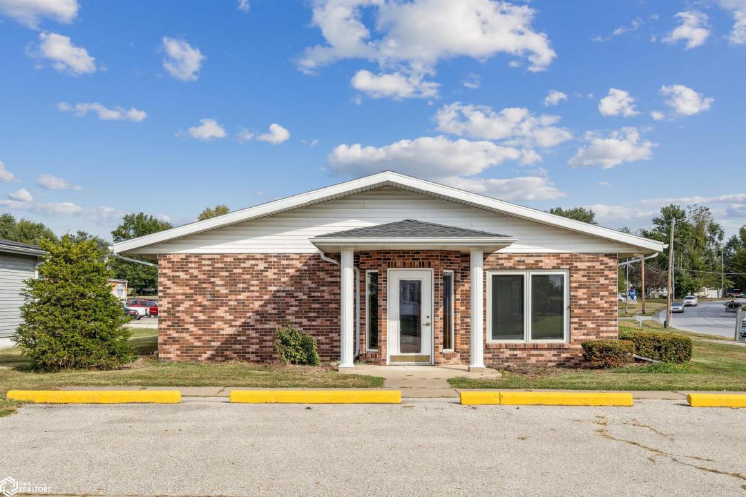 3031 Flint Hills Drive, Burlington, Iowa 52601