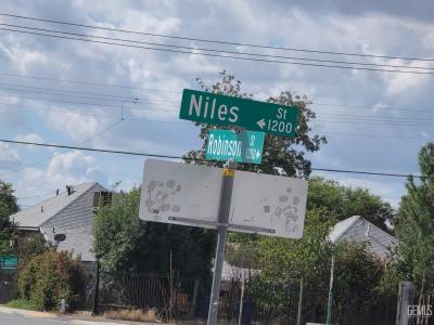 1134 Niles Street, Bakersfield, California 93305