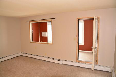 10118 100 AVENUE, Peace River, Alberta T8S 1R3, Canadá